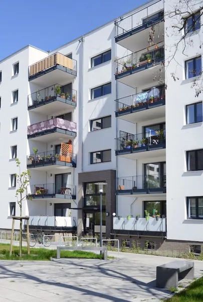 Kleine Zweizimmer sucht Sie — photo 1